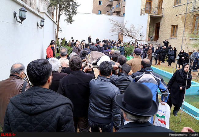 تشییع پیکر فریبرز صالح کارگردان سینما و تلویزیون