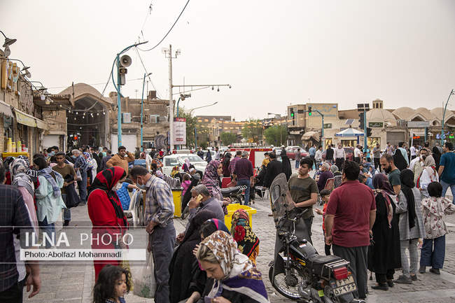 گردشگران نوروزی در مجموعه تاریخی امیرچقماق