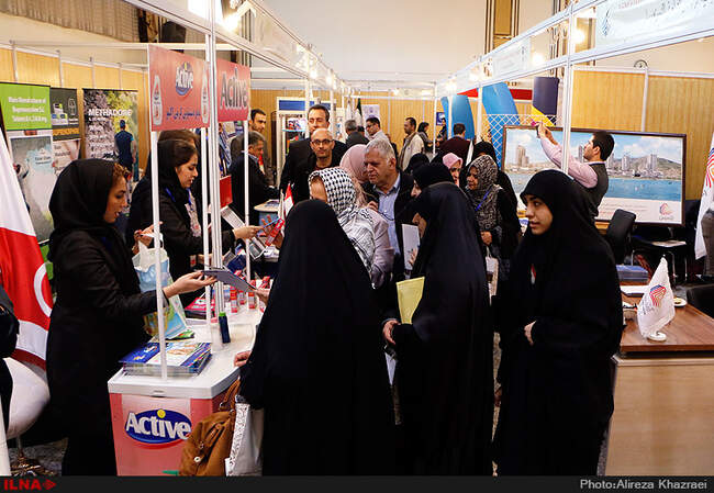 دومین روز از نمایشگاه و اجلاس توسعه علوم وفناوری کشورهای اسلامی 