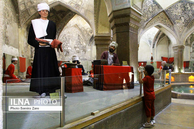 بازدید مسافران نوروزی ازمجموعه زندیه شیراز