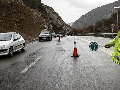 جاده های کرمانشاه لغزنده است/ رانندگان احتیاط کنند