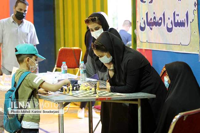 اولین جشنواره استعداد یابی و نخبه پروری خانواده  بزرگ ذوب آهن برگزار 