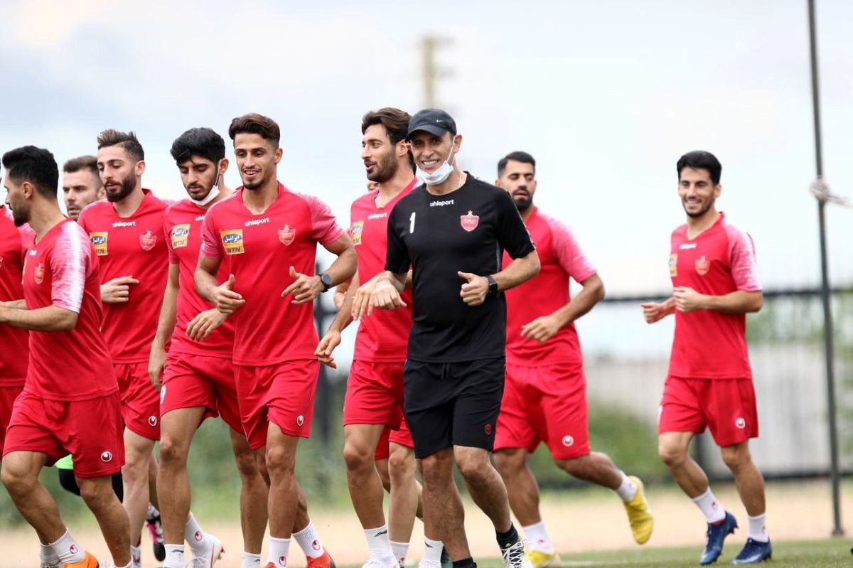 گل‌محمدی به نشست خبری بازی نساجی نرسید