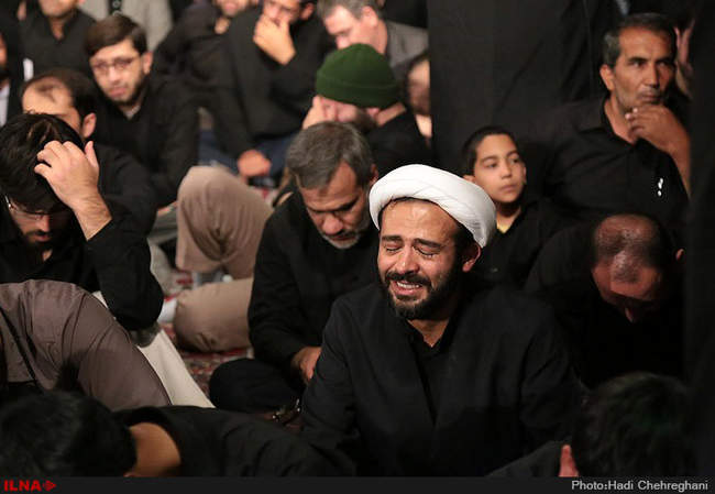 مراسم عزاداری شب عاشورا در مدرسه فیضیه-قم