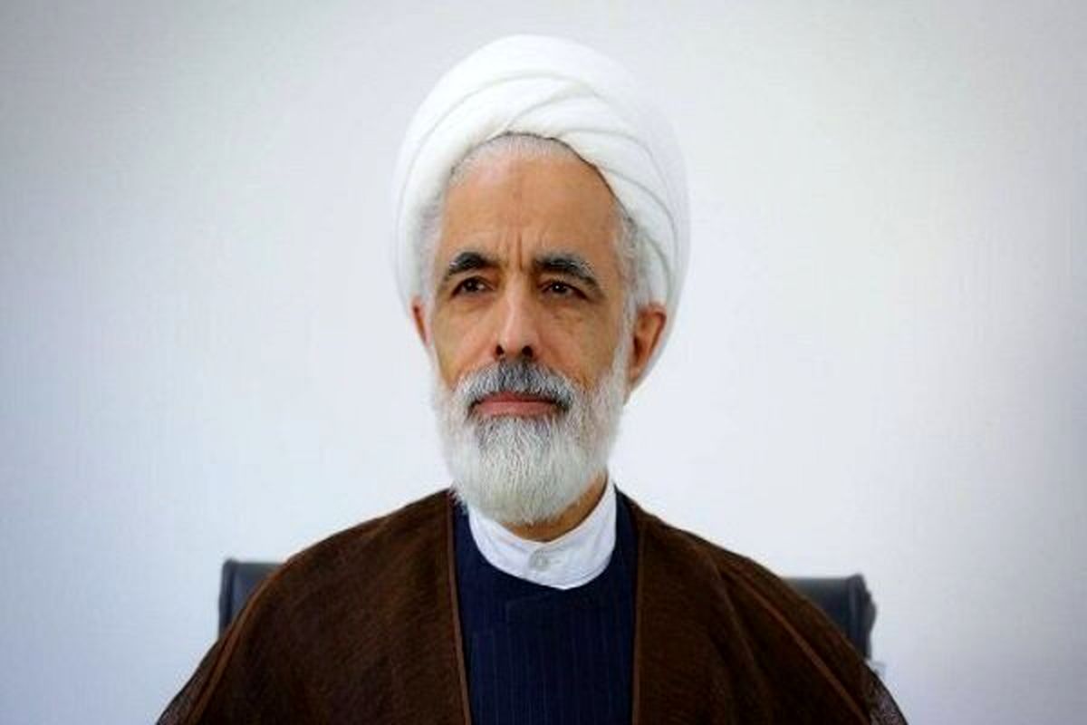 امام خمینی (ره) الگویی ماندگار برای امروز و فردای ایران است