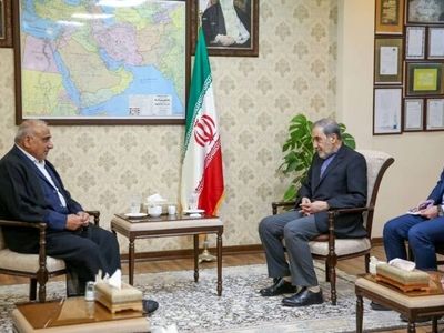 آمریکا باید از منطقه بیرون برود 