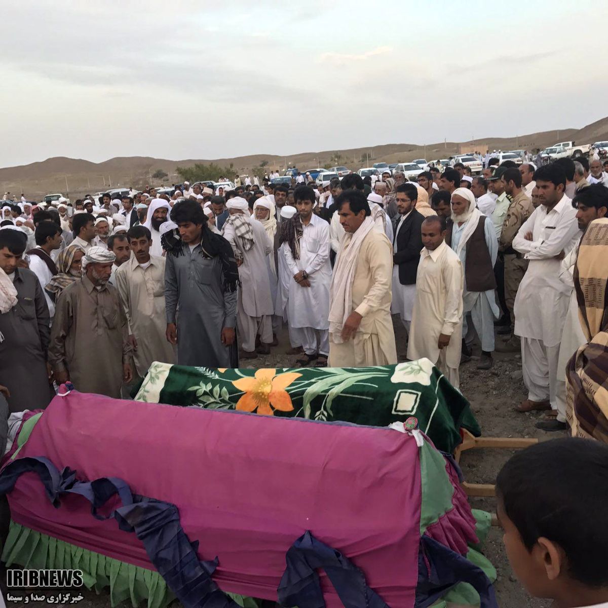 تشییع پیکر 4 دانش آموز حادثه رانندگی لاشار نیکشهر