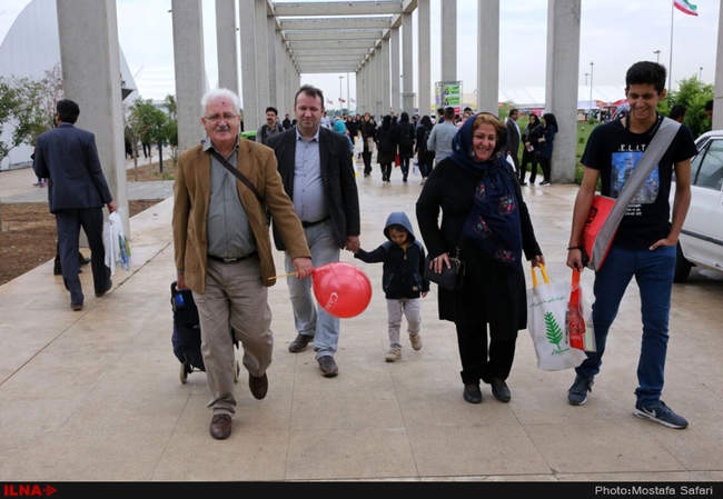 حضور  سید رضا صالحی امیری وزیر فرهنگ و ارشاد در سی‌‌اُمین نمایشگاه ب