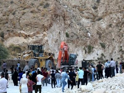 یک بام و دو هوای قانونگذاران در برخورد با معدنکاران/ بخش‌های دولتی منطقه از فعالیت معادن دفاع کنند 