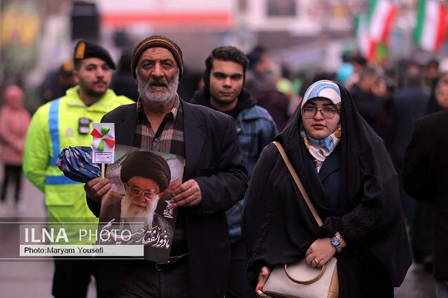 حضور مردم تبریز در راهپیمایی ۲۲ بهمن