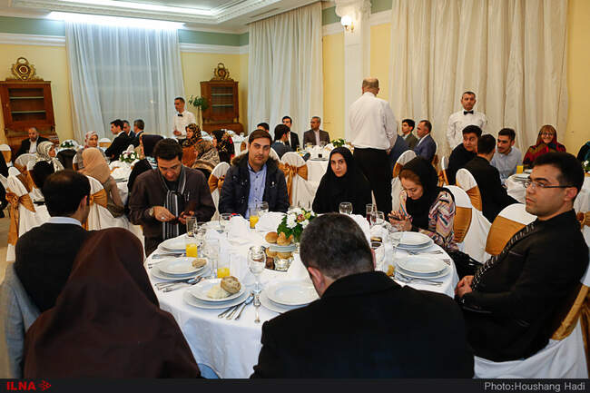 دیدار وزیر امور خارجه کشورمان با ایرانیان مقیم بلگراد 