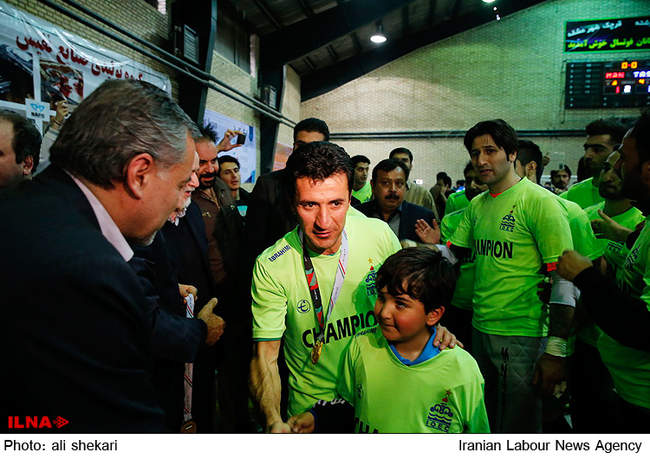 جشن قهرمانی تیم فوتسال تاسیسات دریایی در قرچک