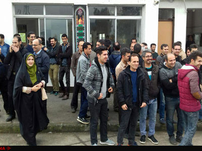 تجمع کارگران ایران پوپلین مقابل درب کارخانه