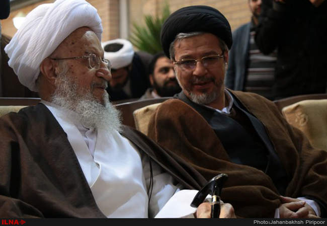 نشست انجمن علمی ارتباطات وتبلیغ حوزه علمیه با حضورآیت الله مکارم شیر