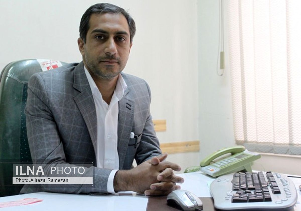 برداشت زنبور عسل در کاشان آغاز شد 