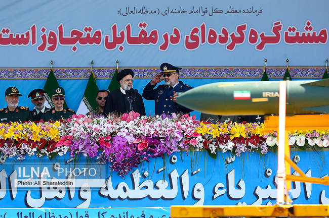 مراسم رژه روز ارتش با حضور رییس جمهور